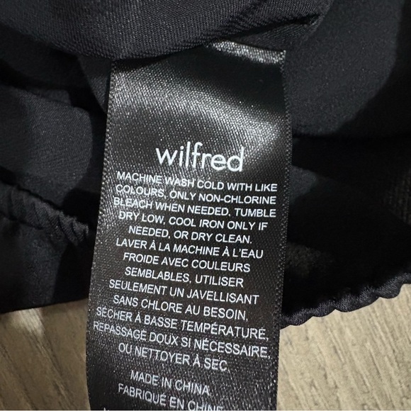 Aritzia Wilfred Spartina Black Ruffle V Neck Blouse Bell Sleeve Sz L Boho Fairy - Picture 11 of 11